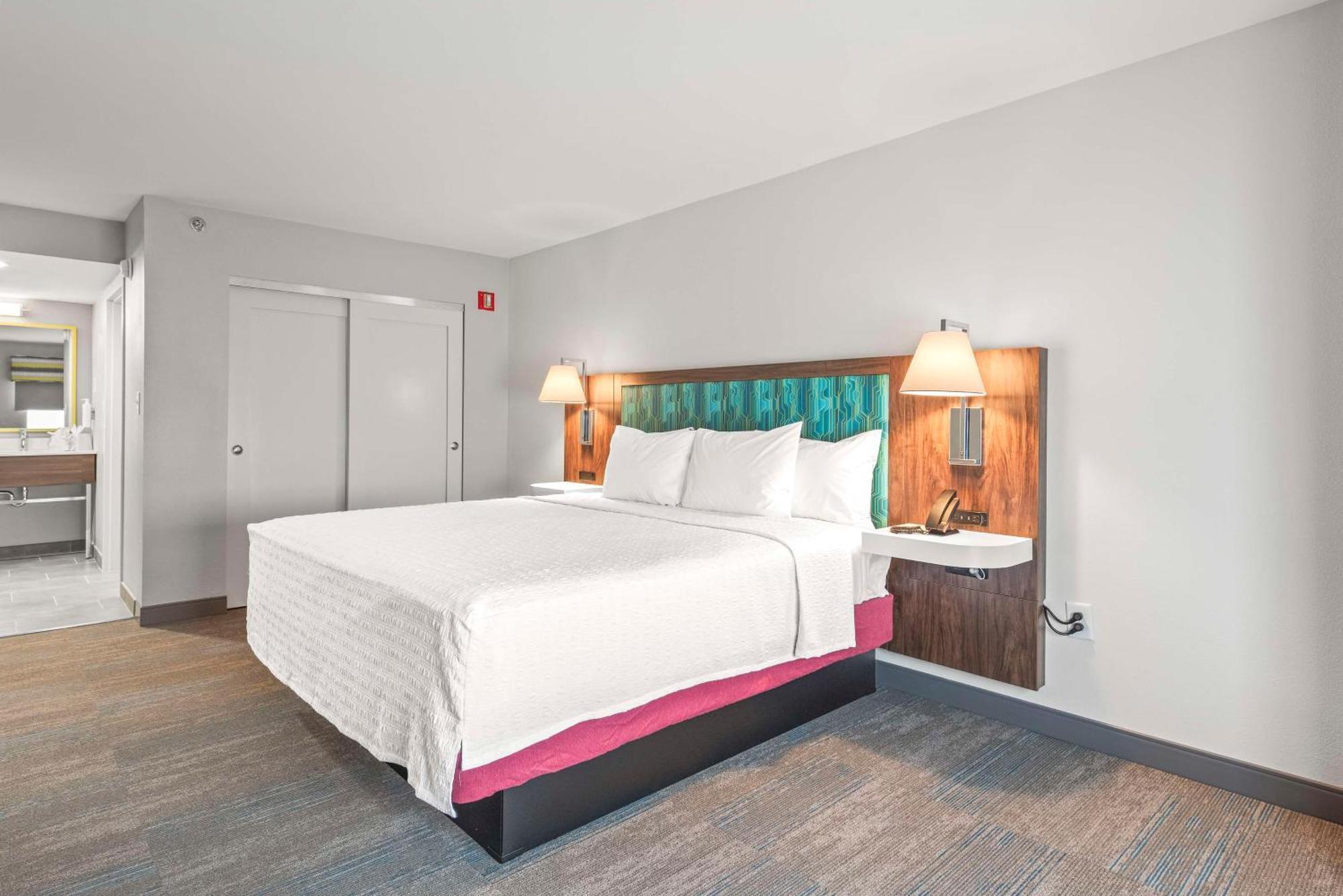 Hampton Inn Columbus-North Екстериор снимка